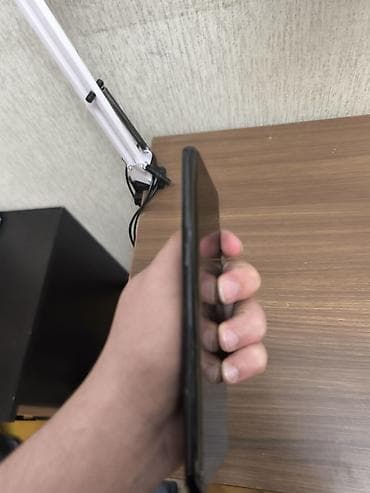 honor s8: Samsung Galaxy S8, 64 GB, rəng - Qara, Qırıq — 4