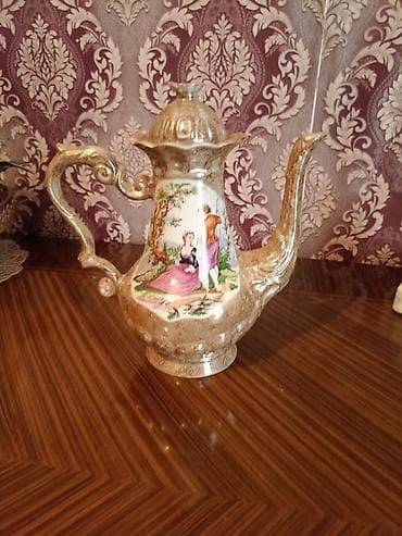 Ev və bağ: İşlənmiş, rəng - Qızılı, Dəm caydanı, Farfor — 1