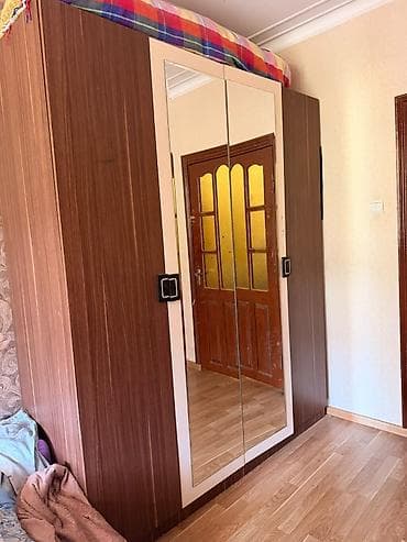Embavoddan dolab 200₼ . - Hündürlük: 210 - Eni: 180 - Dərinlik lalafo.az -da Embavoddan dolab 200₼ . - Hündürlük: 210 - Eni: 180 - Dərinlik