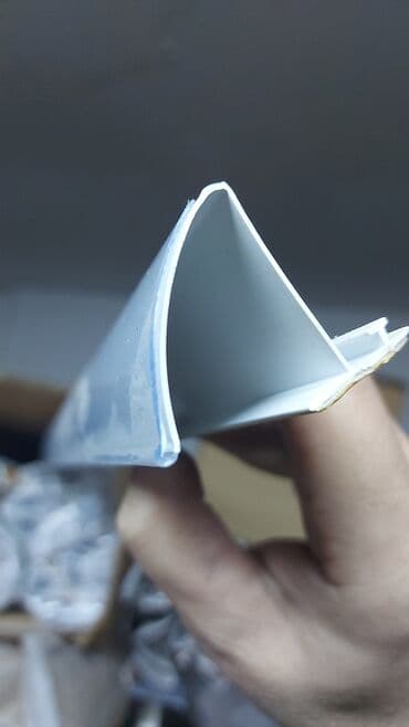 ikinci əl vitrinlər: Qiymət yerləri 
Satış anbarfan — 3