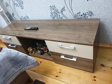 dehliz dolabi satilir: 2aydir alinibhal hazirda satilir, hec bir problemi yoxdu, sadece — 1