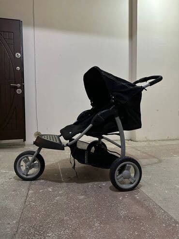 əkizlər və üçəmlər üçün gəzinti uşaq arabaları: Üçtəkərli araba — 4