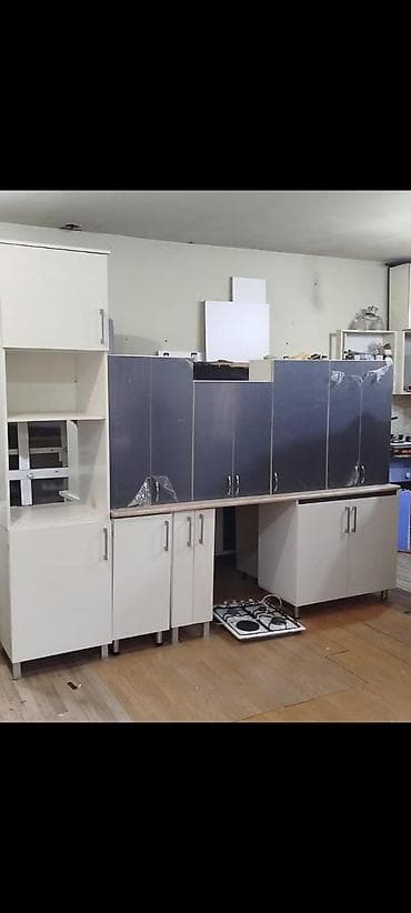 *Mətbəx mebeli satılır* Ölçü-2.90sm. Matreal-mdf akril. Üzərində-qaz