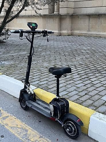 Elektrik nəqliyyatı: Salam sukter yaxşı vəzyətdədi 1500w 15Aperdir çəki götürməyi 150 — 3