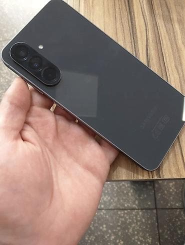 Samsung Galaxy A56 5G, 256 GB, rəng - Boz, Barmaq izi, Face ID — 2