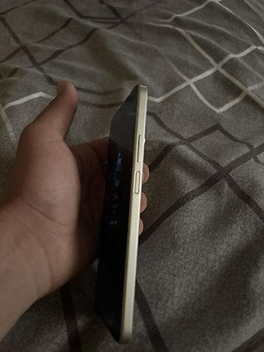 philips xenium 9@9h: Huawei nova 13, rəng - Ağ — 5