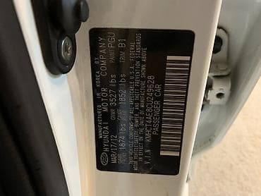 qazel satış: Hyundai Accent sedan — ağ rəng, 4 qapı, kompakt şəhər avtomobili — 7