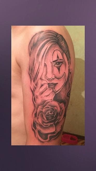 ad yazan aparat: Xidmət: Qara-ağ döymə (tattoo) dizaynı və tətbiqi Təsvir: - Qara və — 2
