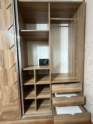 qoz findiq: İşlənmiş, 2 qapılı, Güzgülü, Qəhvəyi, Kupe, Düz dolab — 6