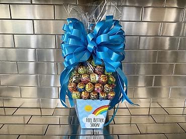 bayram papağı: Məhsul: Chupa Chups və Kinder konfet hədiyyə kompozisiyaları Təsvir: - — 4