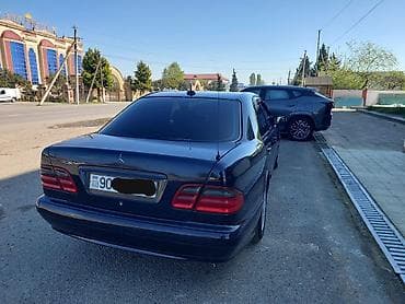 qosqu satisi: Mercedes-Benz E-Class: 2.2 l | 2000 il Sedan — 4