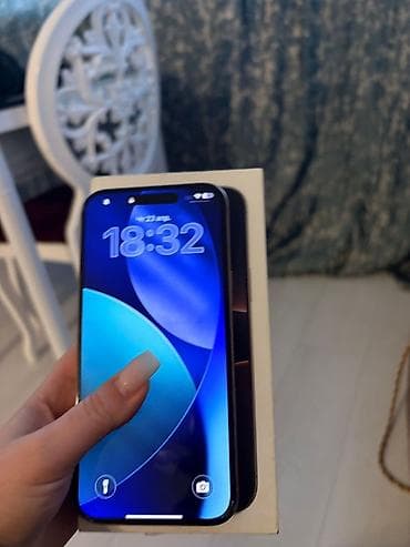 telfin: IPhone 16 Pro Max, 512 GB — 8