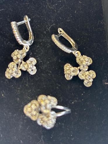 bts canta: Dəstə daxildir: Üzük, Sırğa, Gümüş — 2