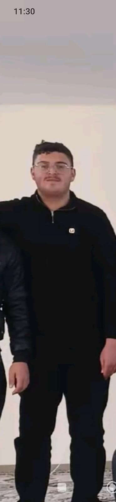 sviterlər: Qara rəngli kişi sviteri - Rəng: tam qara - Dizayn: yarım fermuarlı — 1