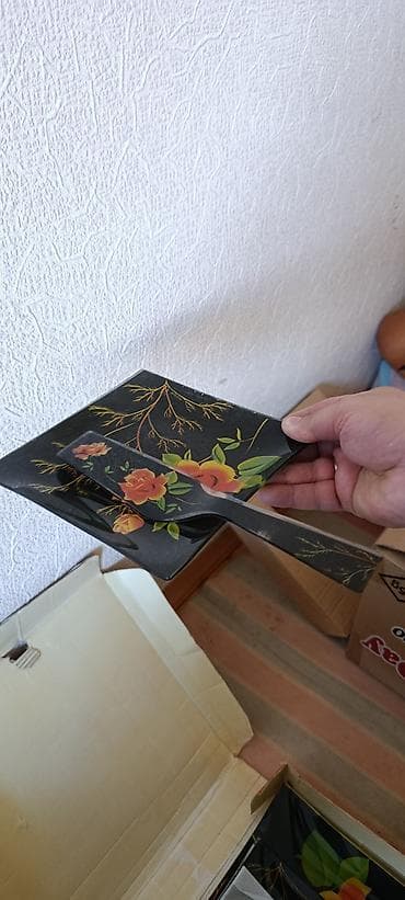 tort qabları: Tort və şiriniyyat qabı, rəng - Qara, Şüşə — 1