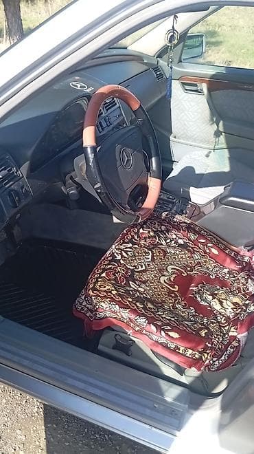 Mercedes-Benz 220: 0.2 l | 1994 il Ofrouder/SUV — 7