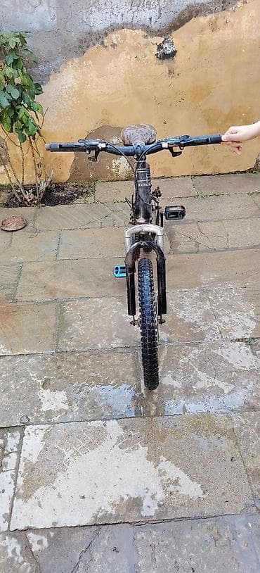 trenajor velosiped: Uşaq/yeniyetmə üçün dağ velosipedi - Rəng: qara, üzərində “adidas” — 4