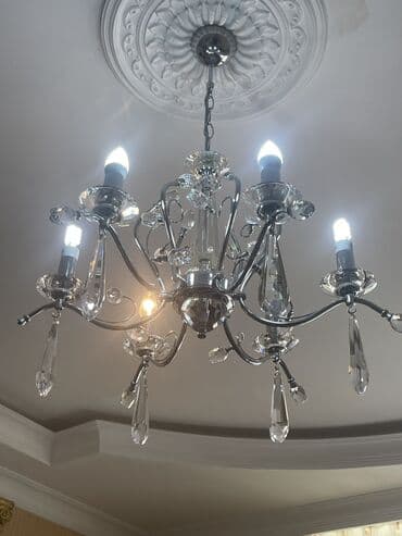 Çilçıraqlar: Lustra satilir ideal veziyyetde 6 samdanli alinibb350 azn koc sebebi — 2