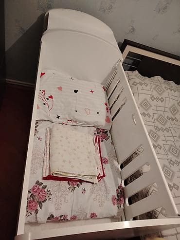 Oğlan və qız üçün, Dördbucaq, Beşik, Dəstsiz, Matras ilə, Yellənmə mexanizmsiz — 3