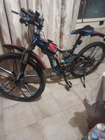 qaçış velosipedi: İşlənmiş Şose velosipedi 28", sürətlərin sayı: 7, Ünvandan götürmə — 2