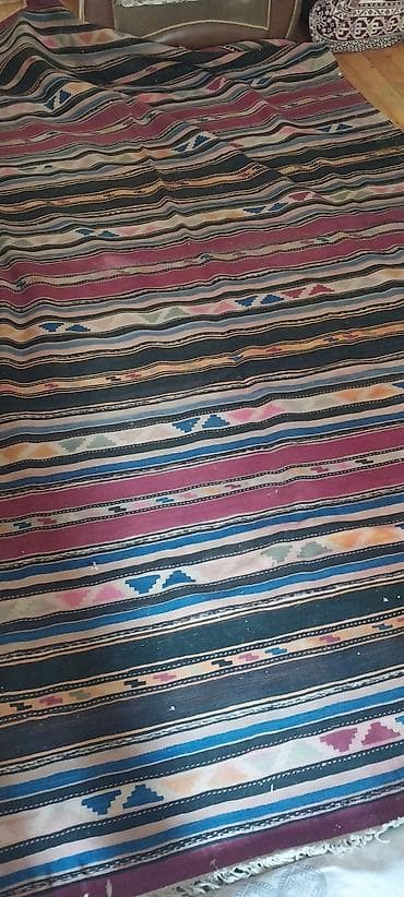 Монеты: Məhsul: Əl toxuması kilim - Dizayn: Uzununa zolaqlı kompozisiya — 2