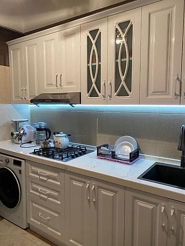 SevilMətbəx mebeli 800₼. Üzərində qaz,moyka,asperator verilir.Ölçüü — 1