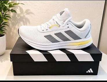 krosovkalar: Adidas, Ölçü: 39.5, rəng - Ağ, Yeni — 1