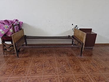 tek termo: Təknəfərlik çarpayı, Matrassız, Siyirməsiz — 2