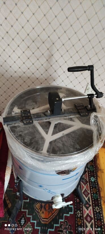 Yağ çəkən aparatlar: Arı balı çıxarmaq üçün əl tipli ekstraktor - Tip: Manual (əl qolu ilə — 1