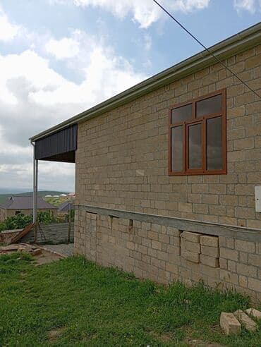 bakıda 1 otaqlı ucuz kirayə evlər: 4 otaqlı, 8 kv. m, Orta təmir — 9