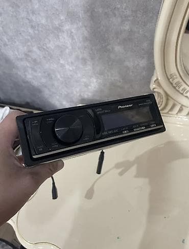 arxa manitor: Pioneer DEH-P7150UB avtomobil maqnitofonu Xüsusiyyətlər: - Ön paneldə — 5