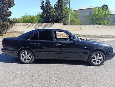 e 250 cdi: Mercedes-Benz E-Class (W210) sedan - Kuzov: qara rəng, 4 qapı — 3