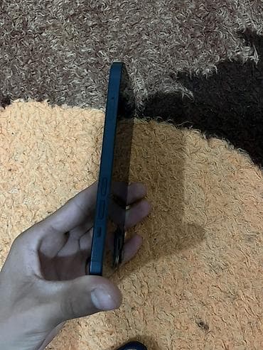 IPhone 13, 128 GB, Qara, Face ID — 10
