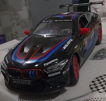 Книги и журналы: BMW M8 GTE 1/24 Ölçü Təzədi bir çox funksiyası var işıqları yanır — 3