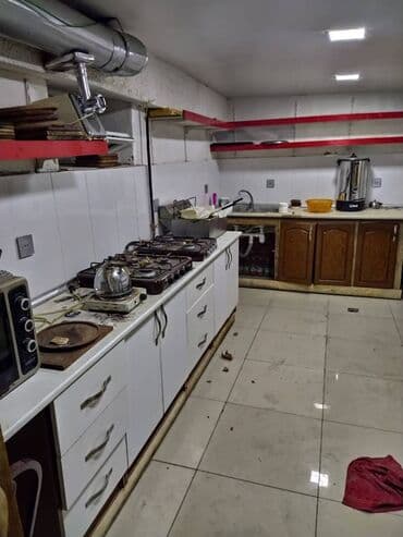 arenda pub restoran: Binəqədi rayonu 9-cu mikrarayonda pab yerləşən, ayi 2200azn kirayə — 11