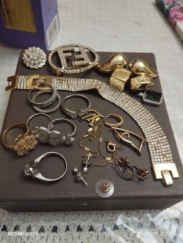 Çoxu təzədi köçlə bağlı satılır ucuz qiymətə maksimum 5 ədəd alana bu lalafo.az -da Çoxu təzədi köçlə bağlı satılır ucuz qiymətə maksimum 5 ədəd alana bu