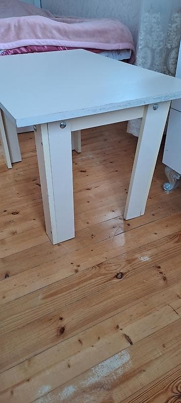 Jurnal masası, İşlənmiş, Açılmayan, Laminat, Kvadrat masa — 3