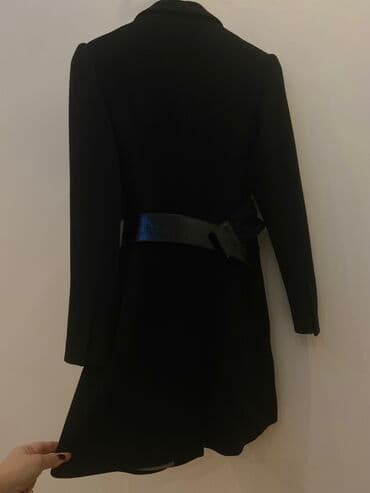 yun jaket: Guess by Marciano, gara yun palto, razmer S-M, kemer ustunde, 70 Azn — 4