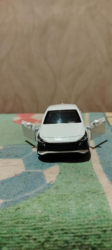 Личные вещи: Wekilde Gorduyunuz Ağ Elantra 2021-dan 2024 kimi Olan Modelidi Satiram — 2