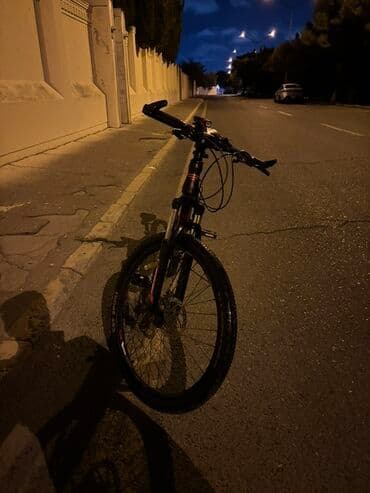 велосипеды с надувными колесами: İşlənmiş Dağ velosipedi 26", sürətlərin sayı: 21, Ünvandan götürmə — 28