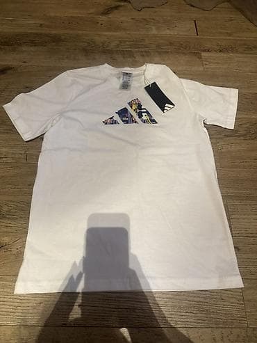 stringer alt geyimi: Adidass yeni s razmer. 20azn Puma s razmer 1defe gey 15azn her ikisi — 1