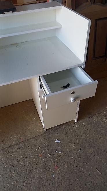 noutbuklar ucuz qiymete: Oğlan və qız üçün, Yeni, Siyirməsiz, Parta, Stullar ilə — 1