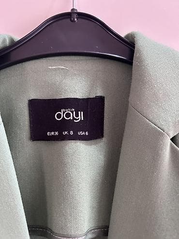Dəstlər, kostyumlar: "Butik Dayı" mağazasından 190 manata alınıb. Geyinildiyi üçün çox ucuz — 2