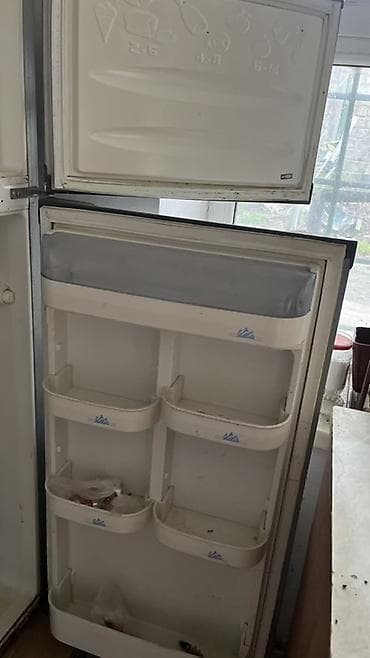 Video oyunlar və konsollar: 2 qapılı Beko Soyuducu Satılır, rəng - Gümüşü — 3