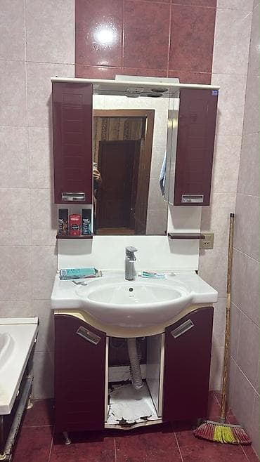 Hamam üçün lavabo dəsti - Üst hissədə güzgülü şkaf: iki yan tərəfdə