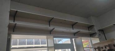 hazır vitrin: Mağaza avadanlıqları dəsti - Şaquli metal tor panellər: 2 ədəd — 4