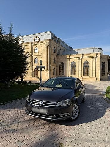 avto 444: Volkswagen Passat: 2.5 l | 2012 il Sedan — 2