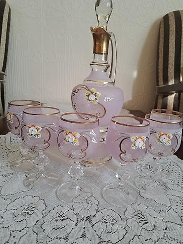 Məhsul: Dekorativ qrafin və badə dəsti 30 azn,bu destin boz rengide — 1