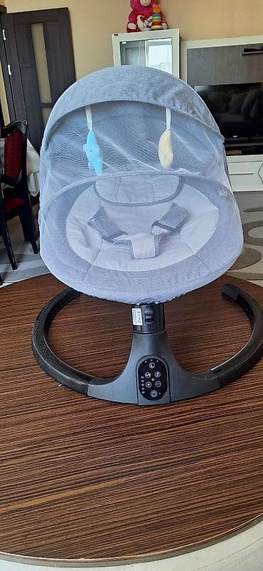 iwlenmiw unitaz: Oğlan və qız üçün, İşlənmiş, Beşik, Yellənmə mexanizm ilə — 4