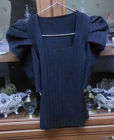 коктейльные платья в баку: Sari̇ paltar 10 manata qara kofta 5 bunlari̇n qi̇yməti̇ sondu. Cemi 2 — 2